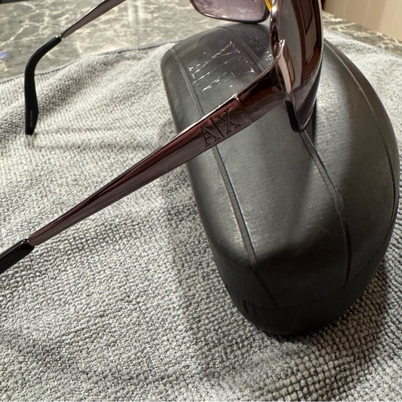 Classic Armani Exchange Sunglasses With Case - Picture 3 of 10